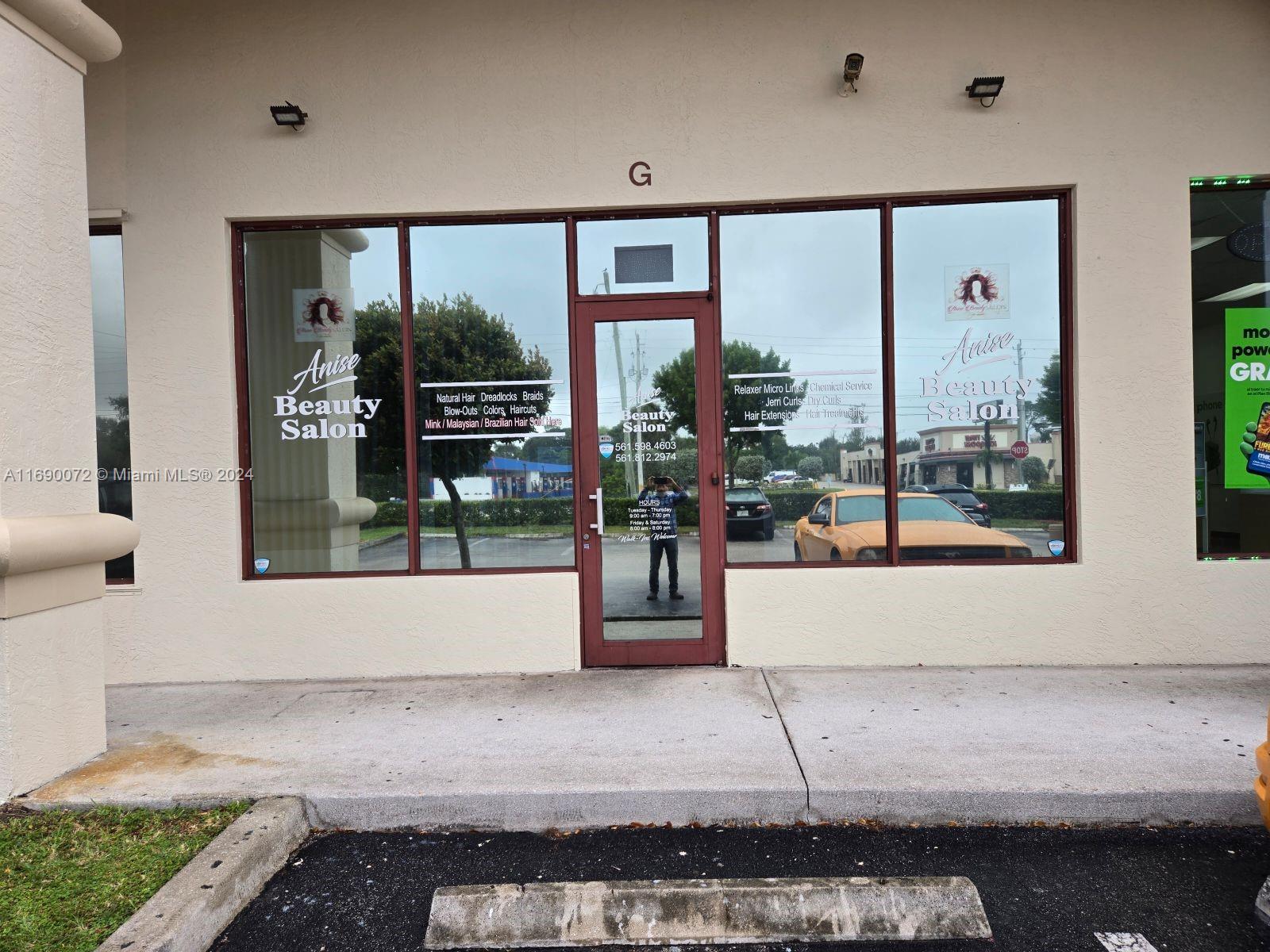 Spectacular retail space